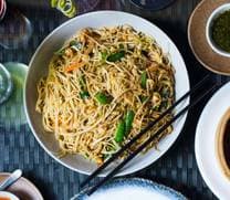 Chicken Schezwan Hakka Noodles